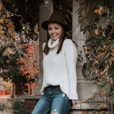 Hannah Sine- Pretty & Smart Co Author