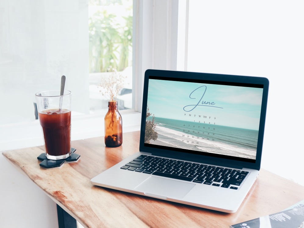 June Calendar- Pretty & Smart Co