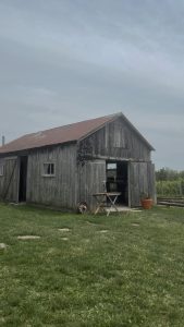 a barn at a winery