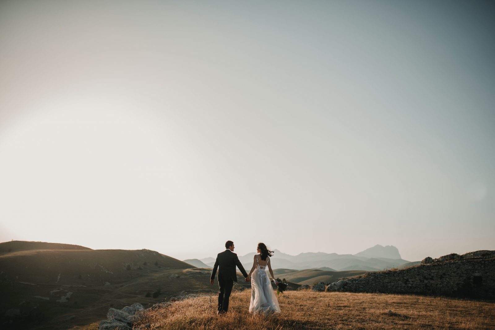 why you should hire a wedding planner